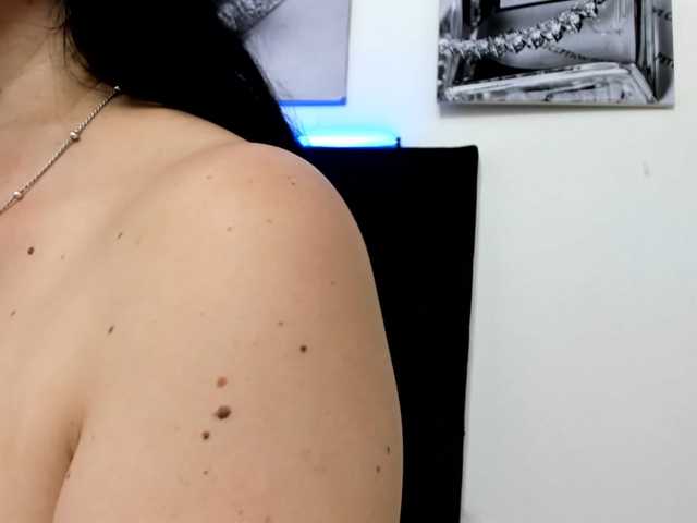katherine-blair live cam on BongaCams