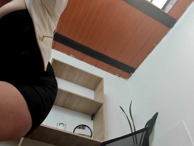 katherine-blair live cam on BongaCams