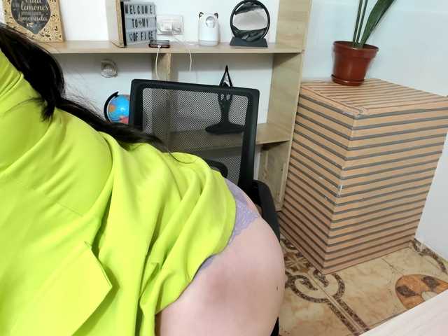katherine-blair live cam on BongaCams