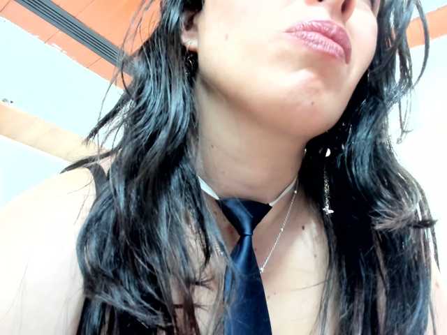 katherine-blair live cam on BongaCams