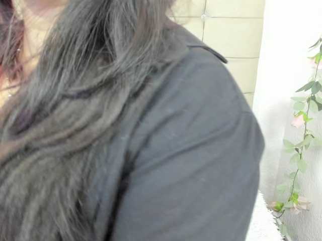 katherine-blair's BongaCams show and profile