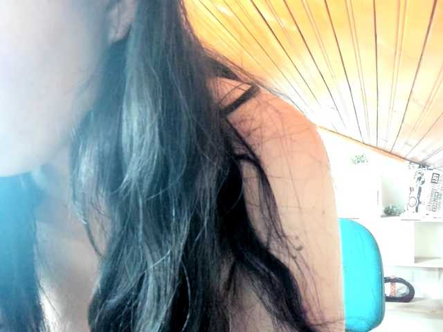 katherine-blair live cam on BongaCams