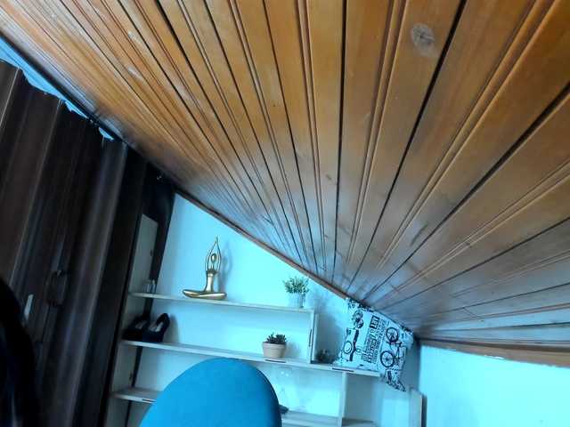 katherine-blair live cam on BongaCams