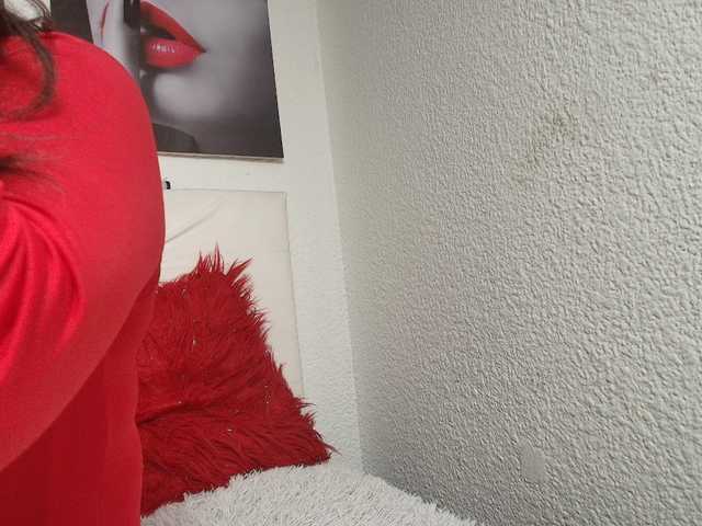 katherine-blair live cam on BongaCams