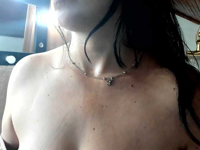 katherine-blair live cam on BongaCams