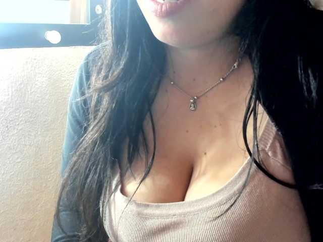 katherine-blair live cam preview