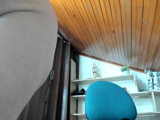 katherine-blair live cam on BongaCams