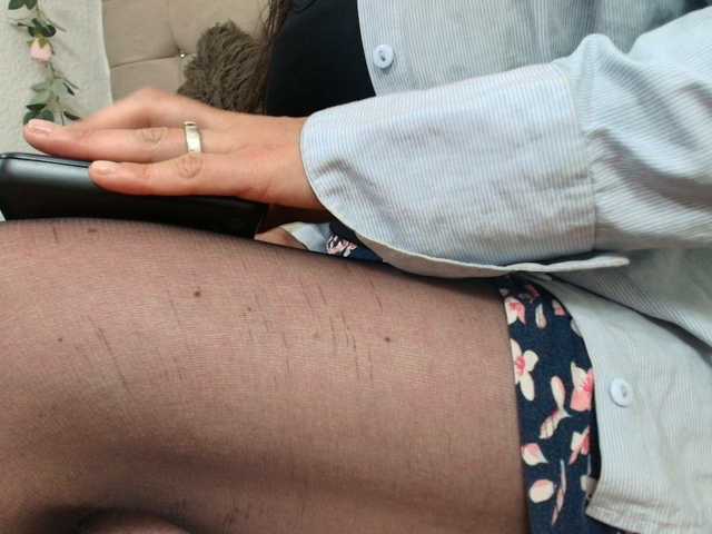 katherine-blair live cam preview