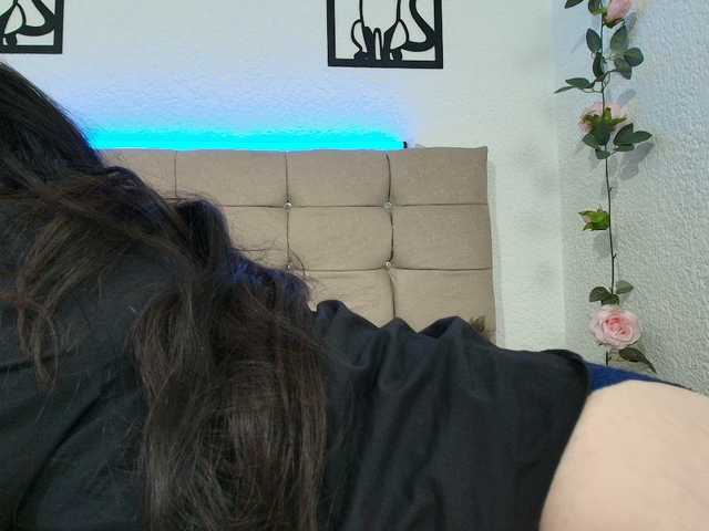 katherine-blair live cam on BongaCams