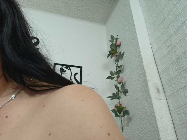 katherine-blair live cam preview