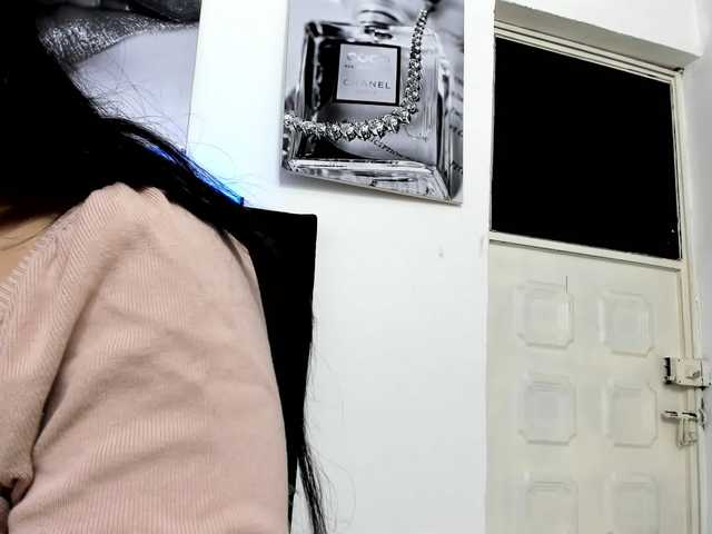 katherine-blair live cam preview