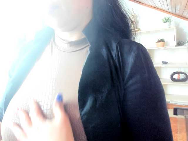 katherine-blair live cam on BongaCams