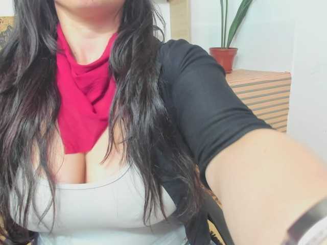 katherine-blair live cam on BongaCams