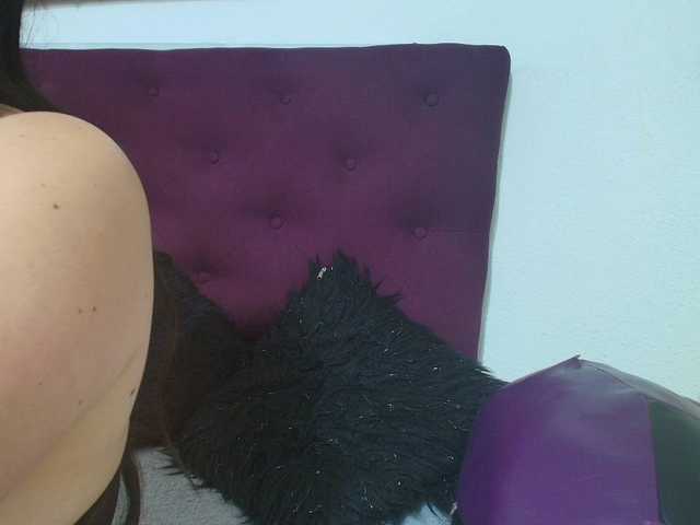 katherine-blair live cam on BongaCams