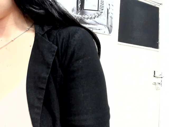 katherine-blair live cam on BongaCams