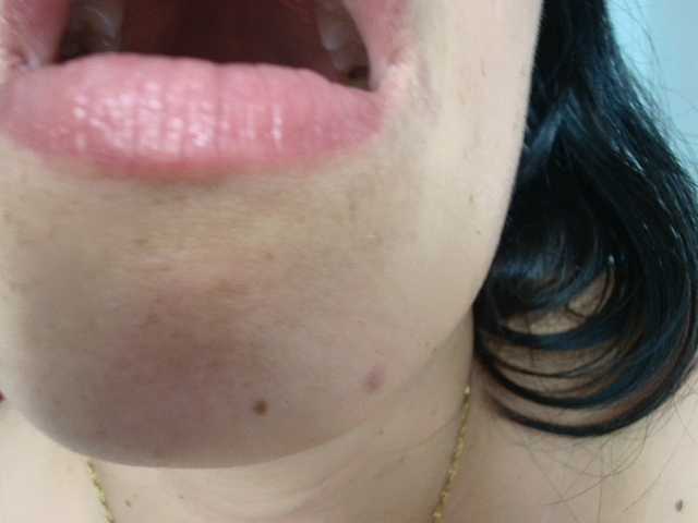 katherine-blair live cam on BongaCams
