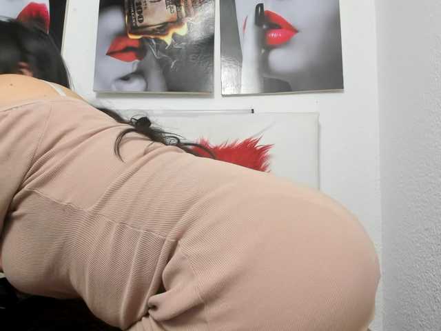 katherine-blair live cam on BongaCams