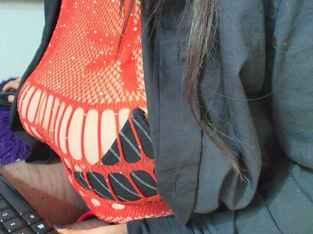 katherine-blair live cam on BongaCams