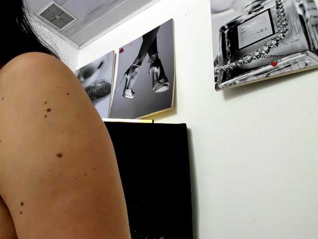 katherine-blair live cam on BongaCams