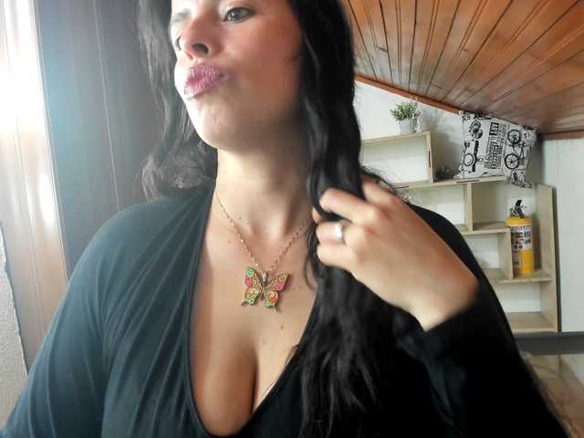 katherine-blair live cam on BongaCams