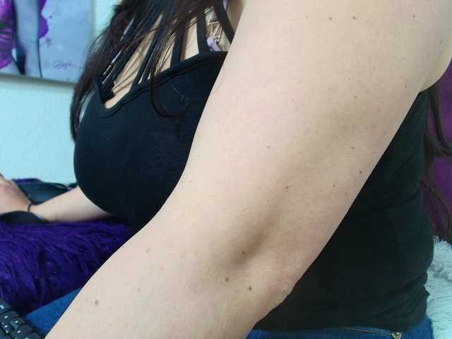 katherine-blair live webcam show