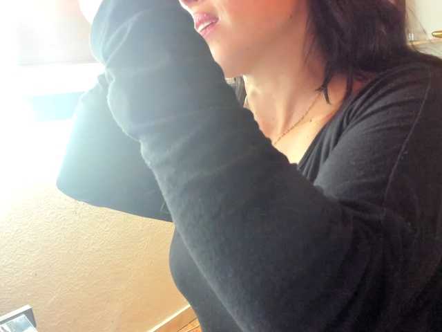 katherine-blair live cam on BongaCams