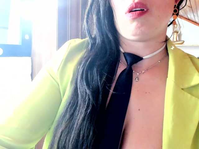 katherine-blair live cam on BongaCams