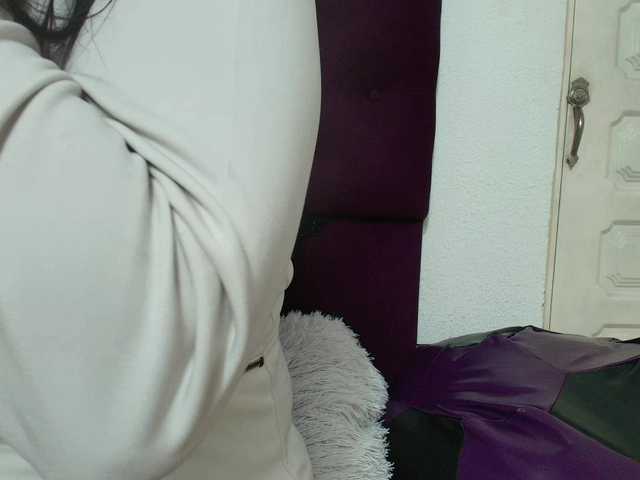 katherine-blair live webcam show