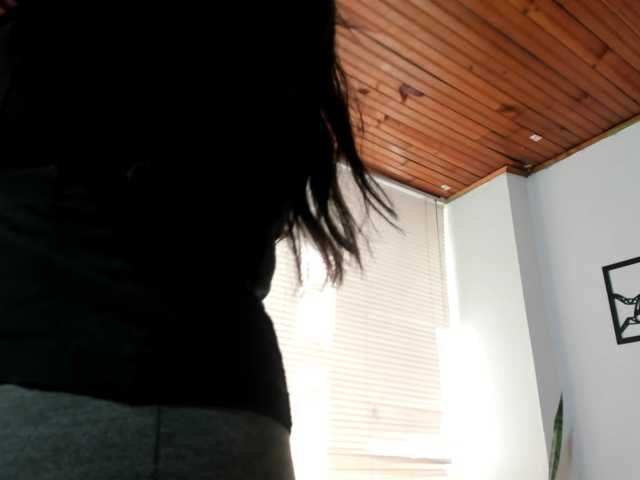katherine-blair live cam on BongaCams