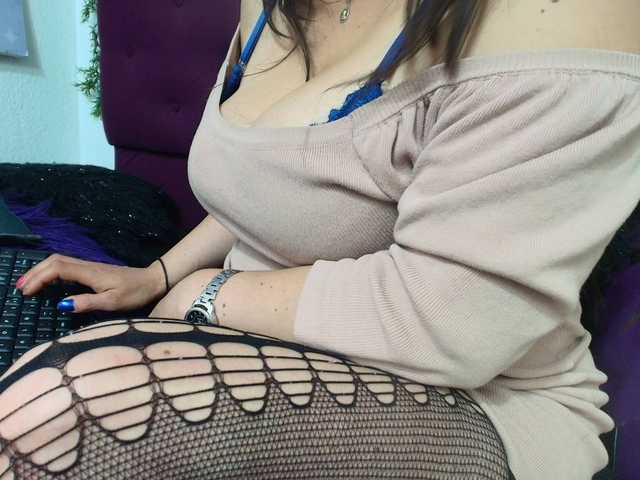 katherine-blair live webcam show