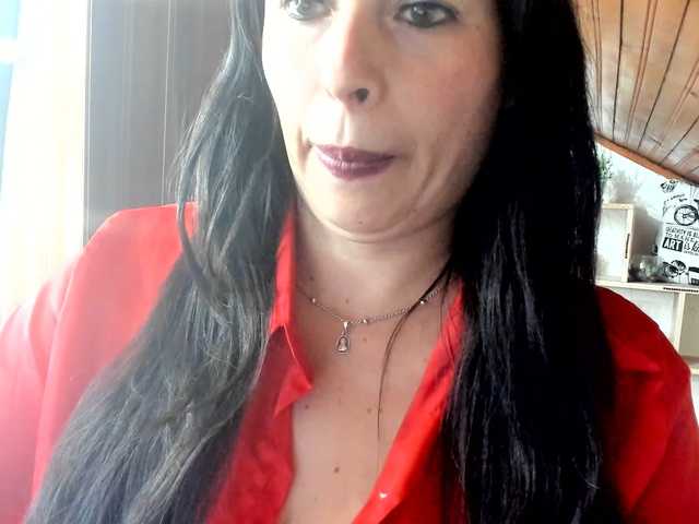 katherine-blair live cam on BongaCams