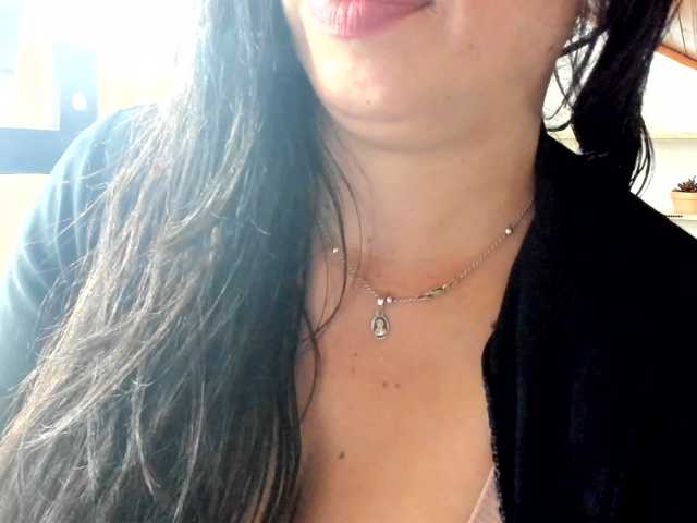 katherine-blair live cam on BongaCams