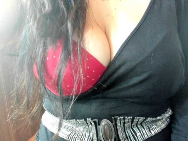 katherine-blair live cam on BongaCams