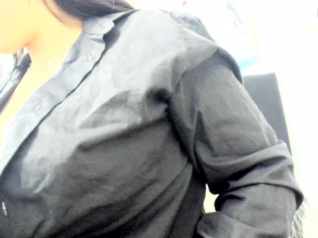 katherine-blair live cam on BongaCams