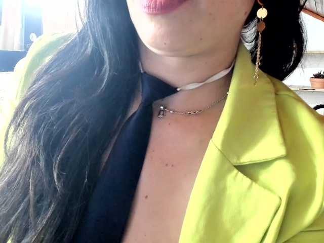 katherine-blair live cam on BongaCams