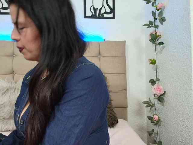 katherine-blair webcam