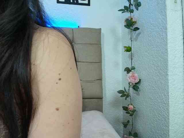 katherine-blair webcam