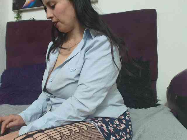 katherine-blair webcam