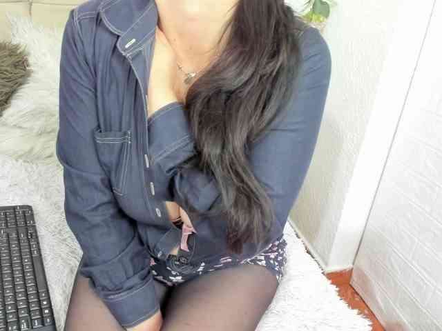 katherine-blair webcam