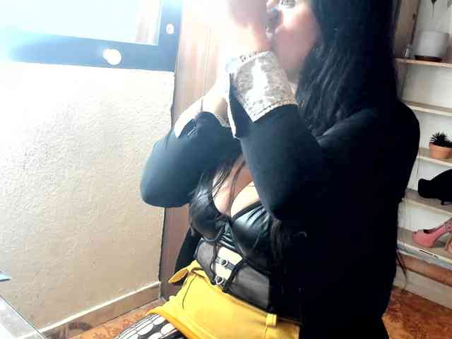 katherine-blair webcam