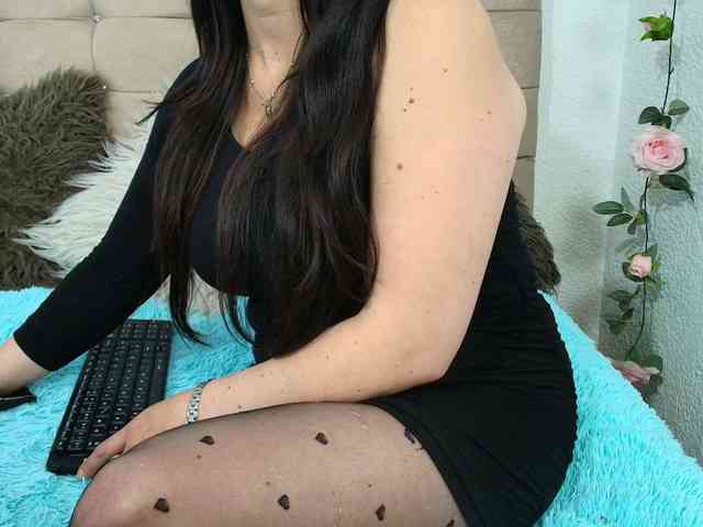 katherine-blair Live Webcam on BongaCams