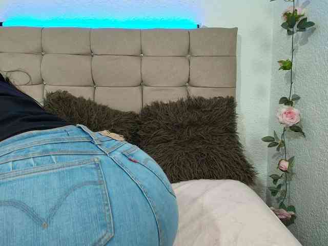 katherine-blair webcam