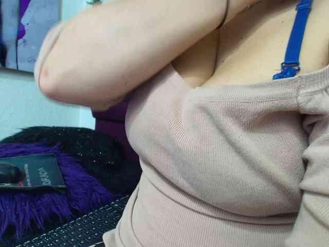 katherine-blair webcam