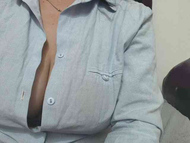 katherine-blair webcam
