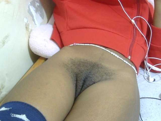 Cuteavril live cam on BongaCams
