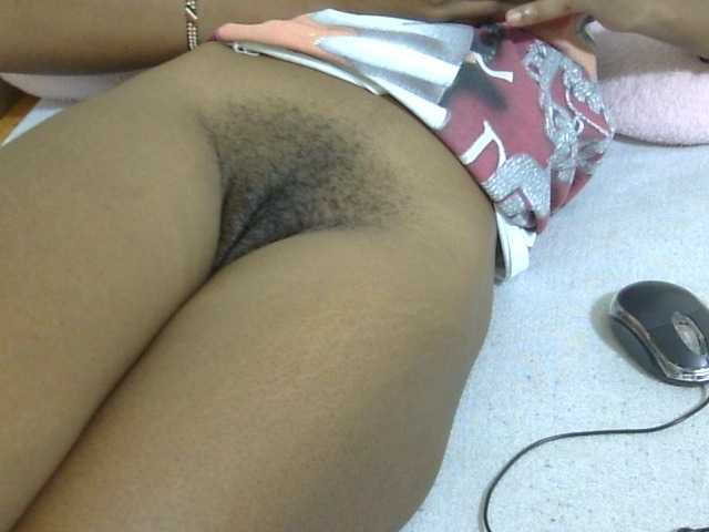 Cuteavril live cam on BongaCams