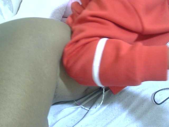 Cuteavril live cam on BongaCams