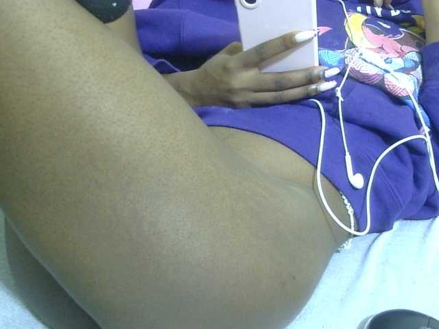 Cuteavril live webcam show
