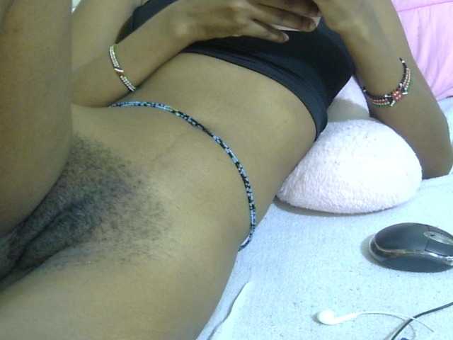 Cuteavril live cam on BongaCams