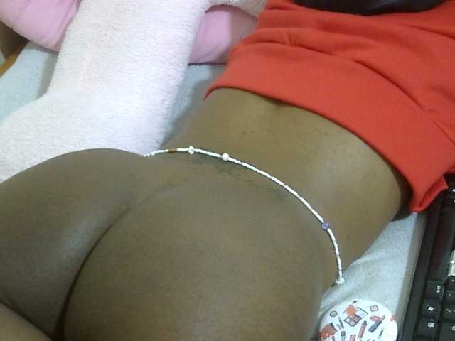 Cuteavril live cam on BongaCams